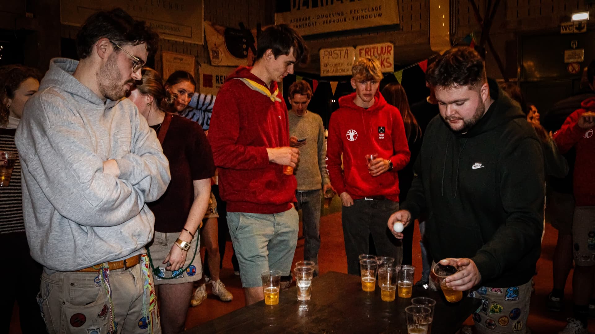 Sfeerbeeld vorige editie bierpongtoernooi